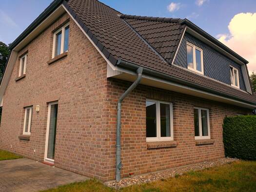 Doppelhaushälfte zum Kauf provisionsfrei 460.000 € 4 Zimmer 108 m² 403 m² Grundstück frei ab sofort Henstedt-Ulzburg 24558