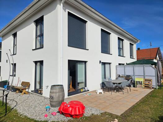 Doppelhaushälfte zur Miete 1.640 € 4 Zimmer 135 m² 389 m² Grundstück frei ab 01.05.2026 Peiting 86971