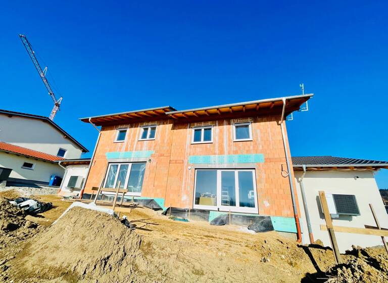 Doppelhaushälfte zur Miete 1.300 € 4,5 Zimmer 142 m²<br/>Wohnfläche 320 m²<br/>Grundstück 01.05.2025<br/>Verfügbarkeit Kammerdorf Cham 93413