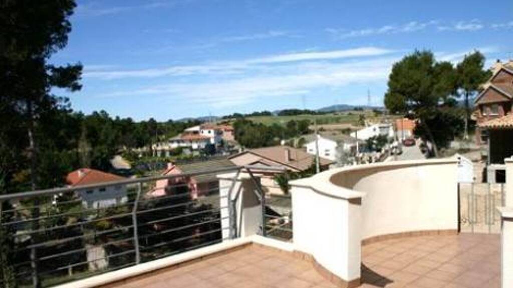 Villa zum Kauf 600.000 € 4 Zimmer 329 m² 1.075 m² Grundstück Abrera 08630