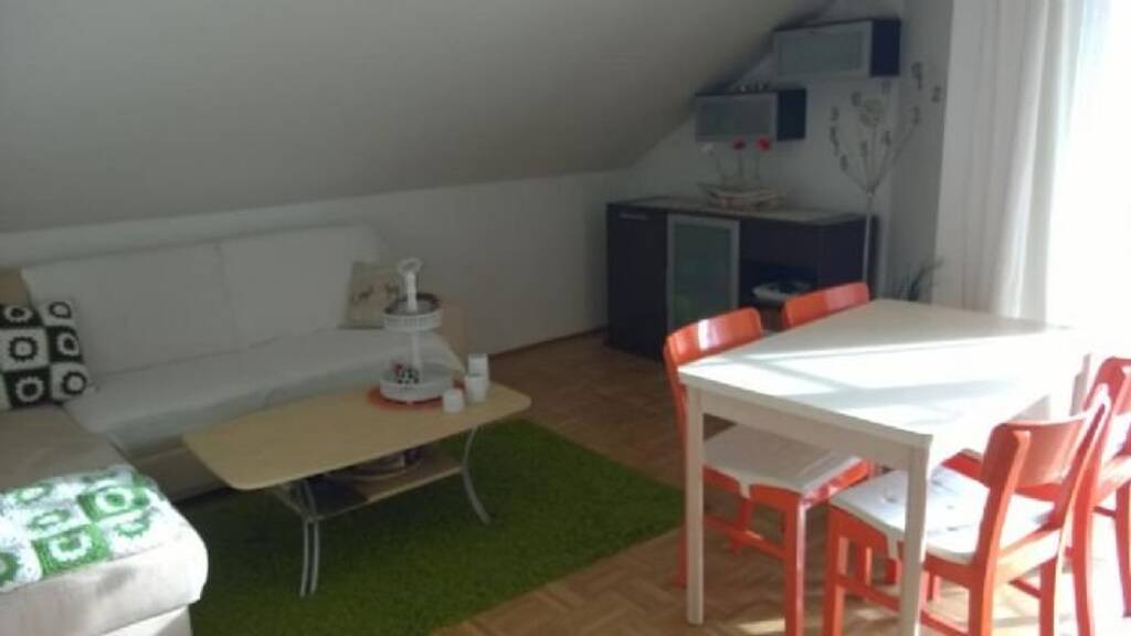 Wohnung zur Miete 380 € 1,5 Zimmer 32 m² 2. Geschoss frei ab 01.05.2026 Neukirchen Neuburg a.Inn 94127