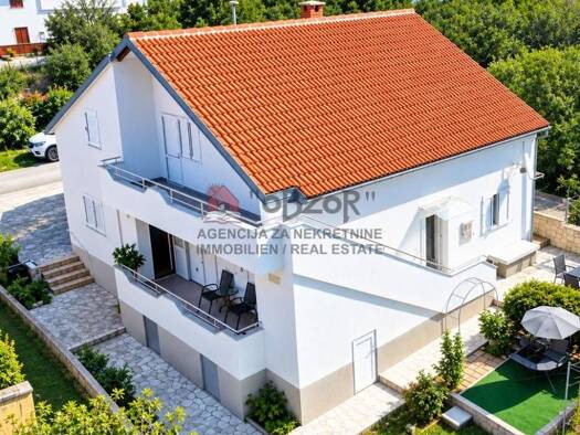 Einfamilienhaus zum Kauf 330.000 € 2 Zimmer 94 m² Novigrad 23312