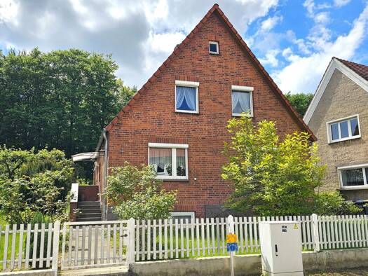 Einfamilienhaus zum Kauf 195.000 € 5 Zimmer 116 m² 1.313 m² Grundstück frei ab sofort Boizenburg Boizenburg/Elbe 19258