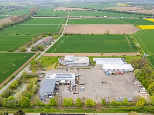 Produktionshalle zum Kauf als Kapitalanlage geeignet 5.300.000 € 6.578 m² 29.712 m² Grundstück Rosdorf Rosdorf 37124