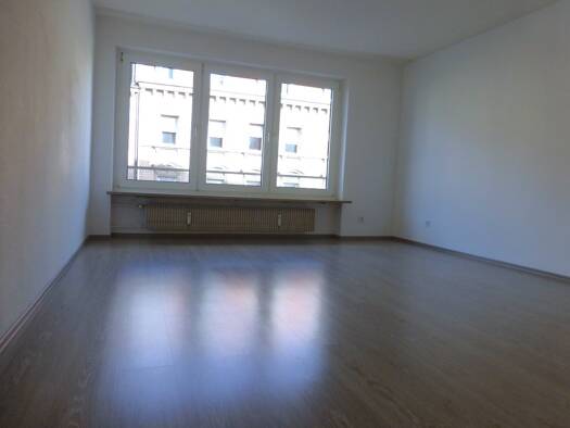 Wohnung zur Miete 620 € 2 Zimmer 58 m² Geschoss 2/5 frei ab sofort Glockenhof Nürnberg 90478