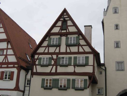 Maisonette zur Miete 820 € 4 Zimmer 131 m² Geschoss 2/4 frei ab 01.01.2027 Marktplatz 2 a Monheim Monheim 86653