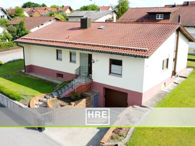 Einfamilienhaus zum Kauf 375.000 € 4,5 Zimmer 119 m² 820 m² Grundstück Burglengenfeld Burglengenfeld 93133