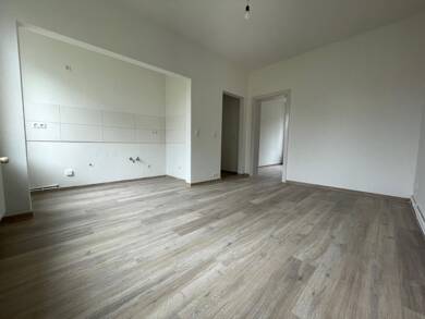 Wohnung zur Miete 379 € 3 Zimmer 55 m² 1. Geschoss Neuteicher Straße 1 Fedderwardergroden Wilhelmshaven 26388