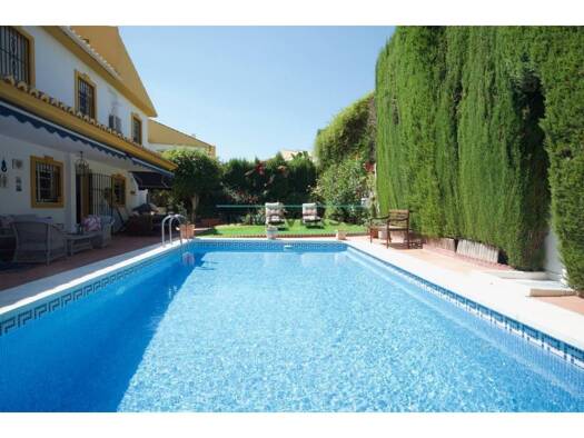 Chalet zur Miete 3.000 € 5 Zimmer 404 m² 543 m² Grundstück Vélez-Málaga 29740
