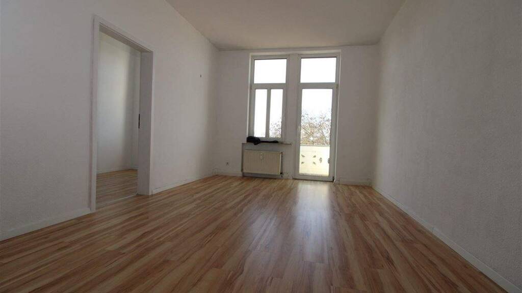 Wohnung zur Miete 440 € 4 Zimmer 80 m² Liebknechtstraße 76 Westend Plauen 08523