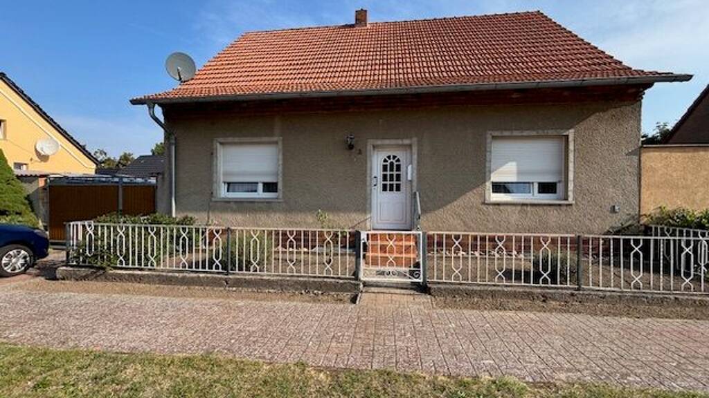 Einfamilienhaus zum Kauf 98.000 € 85 m² 1.835 m² Grundstück frei ab sofort Gohrer Weg 3 Insel Stendal 39576