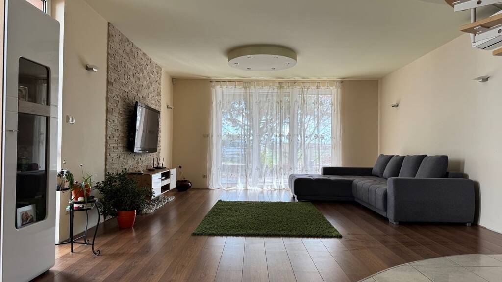 Einfamilienhaus zum Kauf 545.500 € 4 Zimmer 156 m² 883 m² Grundstück Siófok 8600