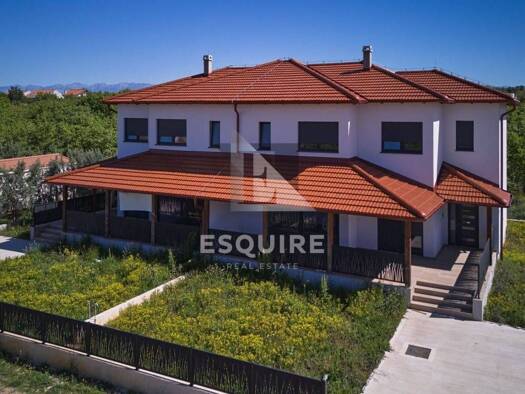 Haus zum Kauf 620.000 € 7 Zimmer 241 m² Murvica, Policnik Poličnik