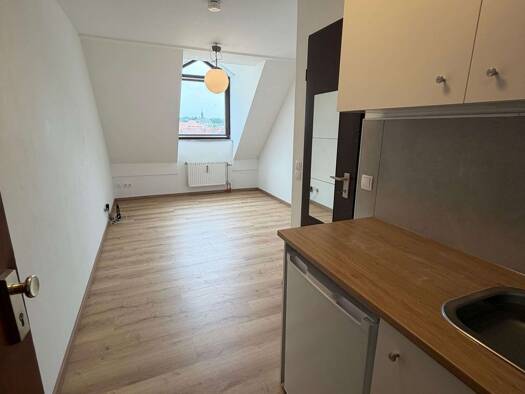Wohnung zur Miete 455 € 1 Zimmer 17 m² 5. Geschoss Henkestraße 5 Innenstadt Erlangen 91054