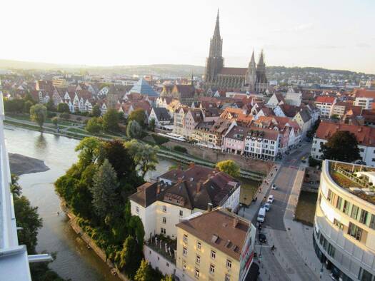 Wohnung zum Kauf 790.000 € 4 Zimmer 137 m² 16. Geschoss frei ab sofort Stadtmitte Neu-Ulm 89231