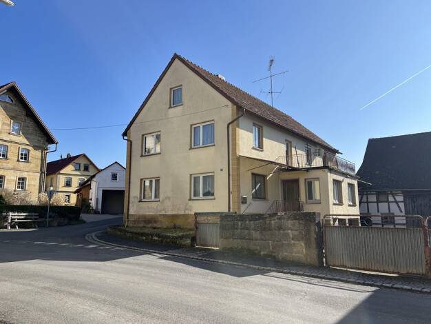 Bauernhaus zum Kauf 50.000 € 7 Zimmer 190 m² 4.335 m² Grundstück frei ab sofort Brünn Ebern 96106