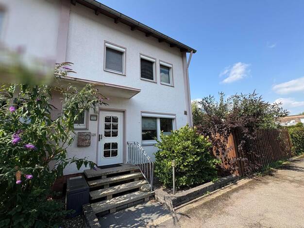 Reihenendhaus zum Kauf 179.000 € 5 Zimmer 130 m² 303,7 m² Grundstück frei ab sofort Nordstadt Hameln 31787