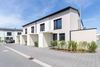 Reihenmittelhaus zum Kauf - Erstbezug provisionsfrei 424.299 € 3 Zimmer 85 m² 103,8 m² Grundstück Kunigund-Niklasin-Straße 42 Gebersdorf Nürnberg 90449
