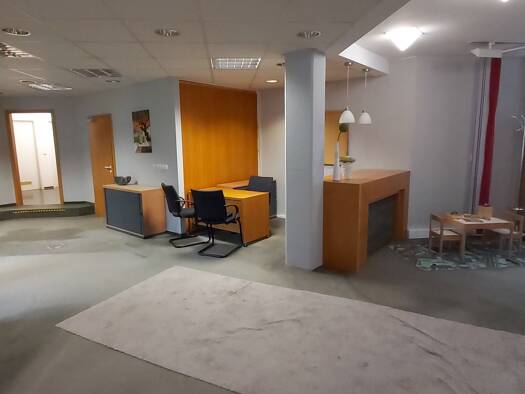 Bürofläche zur Miete provisionsfrei 992 € 124 m² Bürofläche Traßlberg Poppenricht 92284