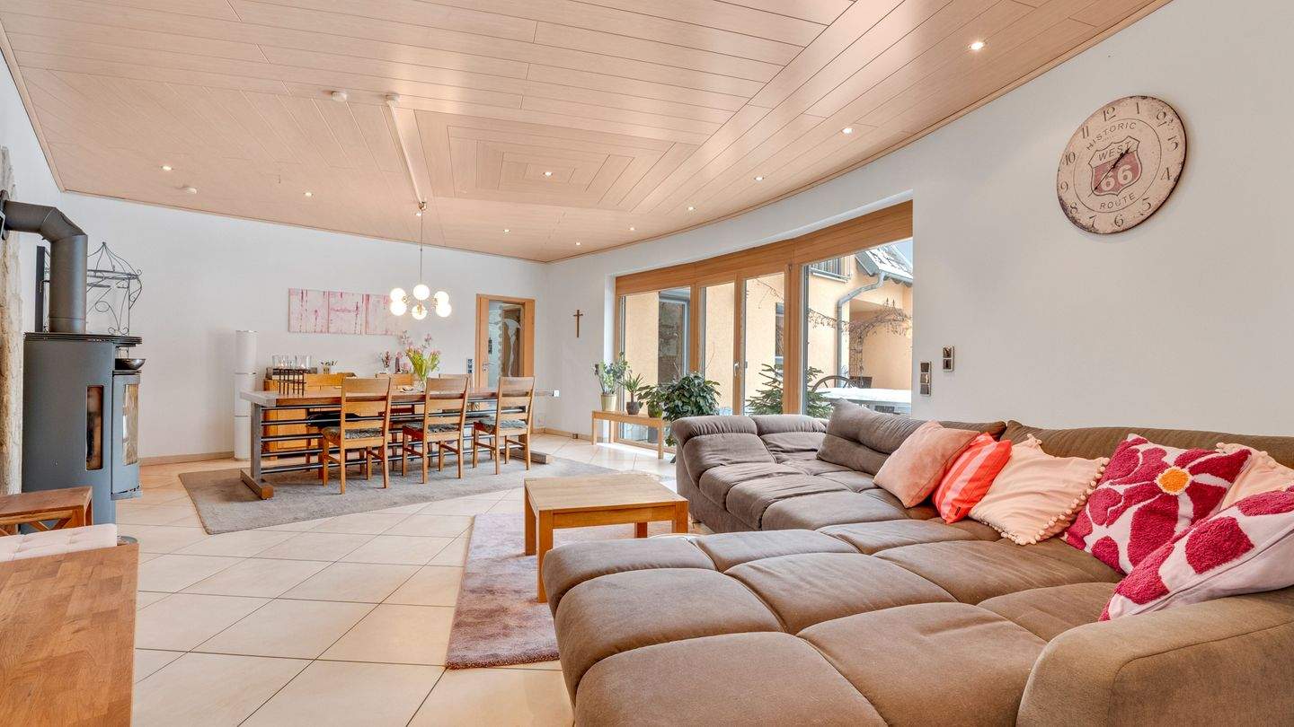 Immobilie in Ebelsbach - Exklusives Einfamilienhaus! Stilvolles Anwesen in ruhiger Lage mit großem Grundstück - Bild 4