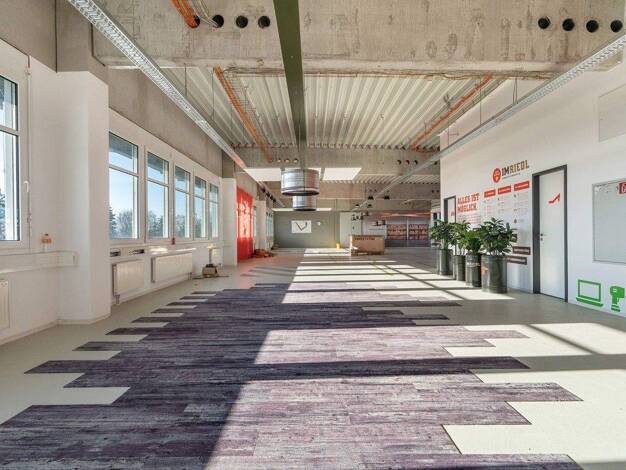 Bürofläche zur Miete 13,50 € 396,5 m² Bürofläche Hans-Riedl-Str. 19 Feldkirchen 85622