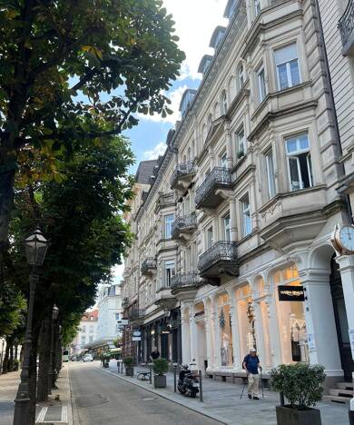 Wohnung zur Miete 1.600 € 5 Zimmer 208 m² 2. Geschoss Baden-Baden 76530