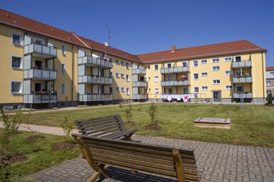 Wohnung zur Miete 404 € 2 Zimmer 57,8 m² 3. Geschoss frei ab 16.01.2025 Steinstr. 11 Gröba Riesa 01591