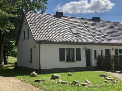 Doppelhaushälfte zum Kauf 130.000 € 2 Zimmer 70 m² 2.400 m² Grundstück Demmin Demmin 17109
