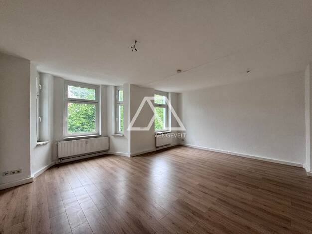 Wohnung zur Miete 599 € 3 Zimmer 81,9 m² Stadtfeld Ost Magdeburg 39108