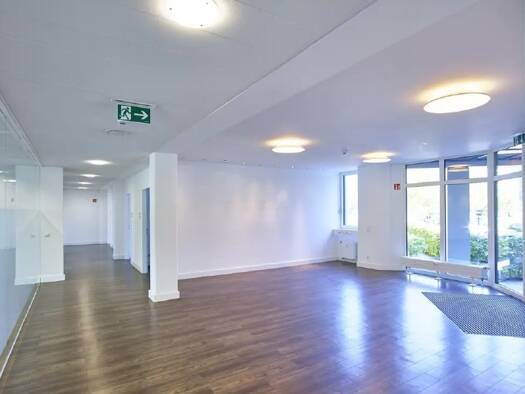 Bürofläche zur Miete provisionsfrei 11 € 1.789 m² Bürofläche teilbar ab 396 m² Ismaning 85737