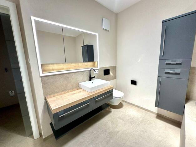 Penthouse zur Miete 1.450 € 3 Zimmer 103,1 m² 3 Geschosse frei ab sofort Neustadt Neustadt an der Aisch 91413