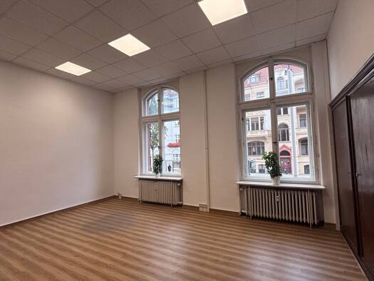 Bürofläche zur Miete provisionsfrei 6 € 1 Zimmer 33,6 m² Bürofläche Mitte Cottbus 03046