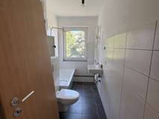 Wohnung zur Miete 460 € 3 Zimmer 59,5 m² 2. Geschoss frei ab sofort Rosa-Luxemburg-Ring 4 Bad Köstritz 07586