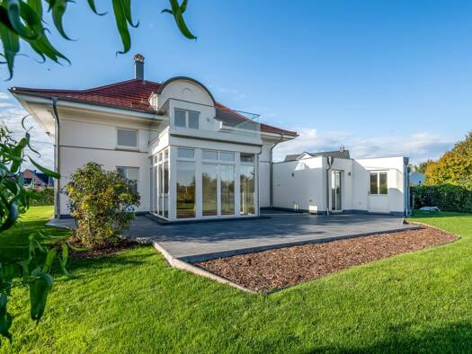 Einfamilienhaus zum Kauf provisionsfrei 1.190.000 € 7 Zimmer 262 m² 1.360 m² Grundstück Nienhagen 18211