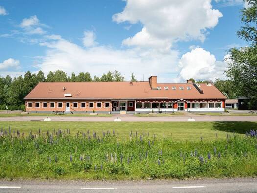 Einfamilienhaus zum Kauf 435.000 € 1,5 Zimmer 1.090 m² 10.330 m² Grundstück Sunne kommun 68694