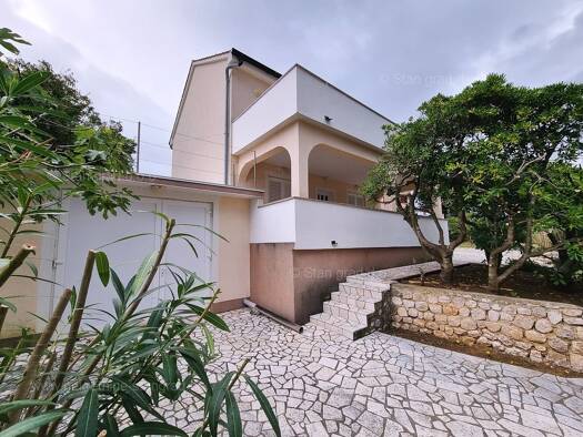 Einfamilienhaus zum Kauf 675.000 € 6 Zimmer 200 m² 450 m² Grundstück Dobrinj 51514