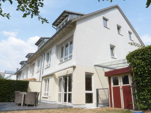 Reihenhaus zum Kauf provisionsfrei 940.000 € 6 Zimmer 157 m² 255 m² Grundstück frei ab 01.10.2026 Waldplateau 52 Kelkheim Kelkheim 65779