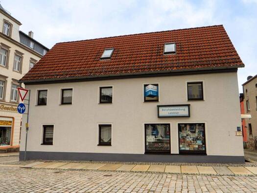 Haus zum Kauf 169.000 € 9 Zimmer 160 m² 460 m² Grundstück Limbach-Oberfrohna 09212