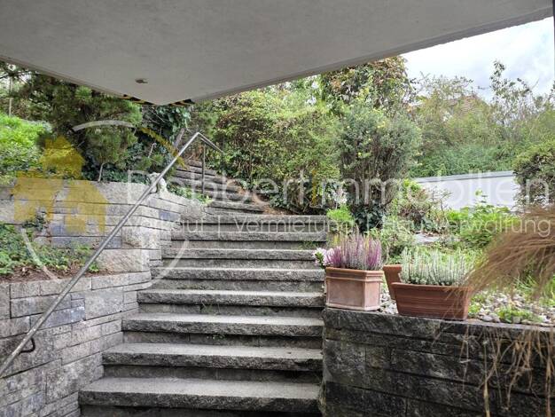 Mehrfamilienhaus zum Kauf 989.000 € 14 Zimmer 334,4 m² 696 m² Grundstück Uhlbacher Straße 87 Obertürkheim Obertürkheim 70329