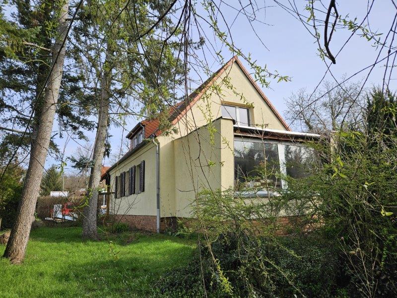 Einfamilienhaus zum Kauf 875.000 € 8 Zimmer 186 m²<br/>Wohnfläche 2.189 m²<br/>Grundstück Eiche Potsdam 14471