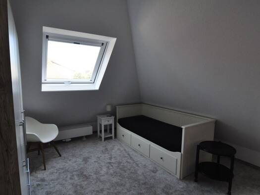 WG-Zimmer zur Miete 430 € 14 m² Geschoss 1/2 frei ab 01.10.2026 Süd Ludwigsburg 71638