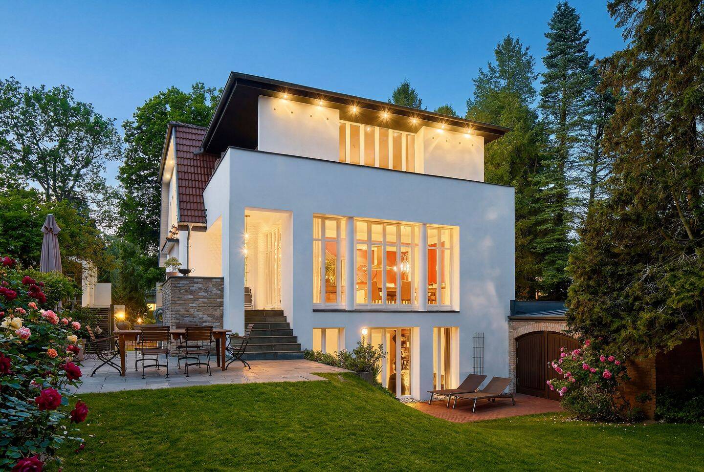 Villa zum Kauf - Ansicht 2