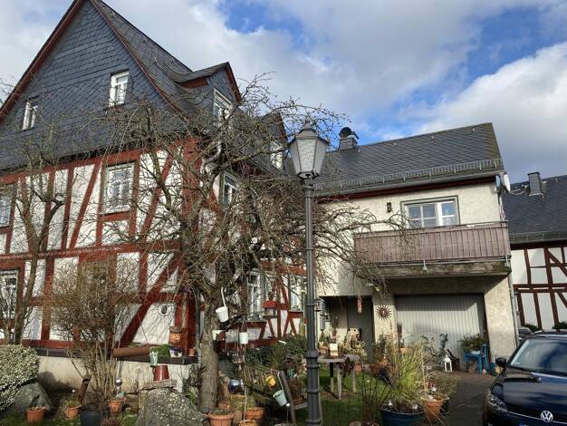 Wohnung zur Miete 850 € 6 Zimmer 116 m² 1. Geschoss frei ab 15.09.2026 Hauptstraße (Eibach) 53 Eibach Dillenburg 35683