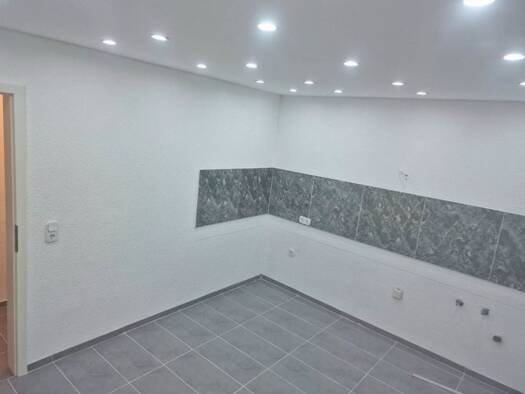 Wohnung zur Miete 800 € 2 Zimmer 65 m² Geschoss 1/2 frei ab sofort Mundenheim Ludwigshafen am Rhein 67065