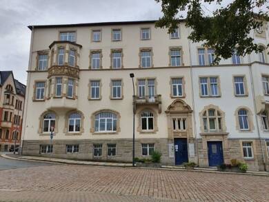 Wohnung zur Miete 350 € 2 Zimmer 63 m² Dachgeschoss, 4. Geschoss Eisenbahnstr. 1 Falkenstein Falkenstein 08223