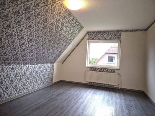 Einfamilienhaus zur Miete 1.100 € 4 Zimmer 113 m² 477 m² Grundstück Neuland Barßel 26676
