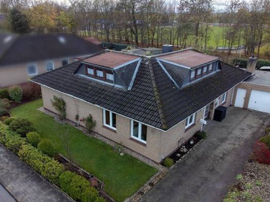 Bungalow zum Kauf 245.000 € 6 Zimmer 142,2 m² 786 m² Grundstück Twixlum Emden 26723