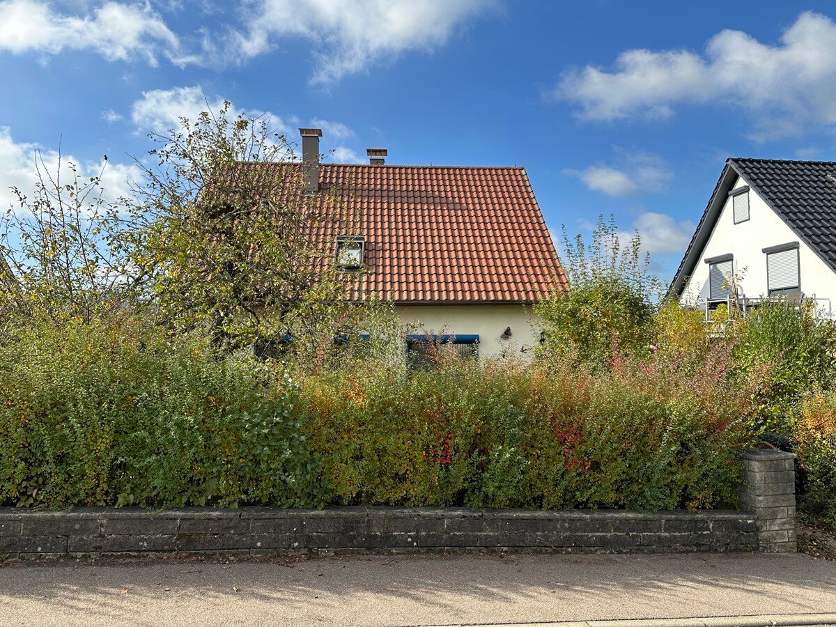 Einfamilienhaus zum Kauf 295.000 € 6 Zimmer 124,1 m²<br/>Wohnfläche 746 m²<br/>Grundstück Gaildorf Gaildorf 74405