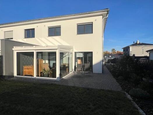 Doppelhaushälfte zur Miete 1.380 € 4 Zimmer 115 m² 130 m² Grundstück frei ab sofort auf Nachfrage Neu Olvenstedt Magdeburg 39130