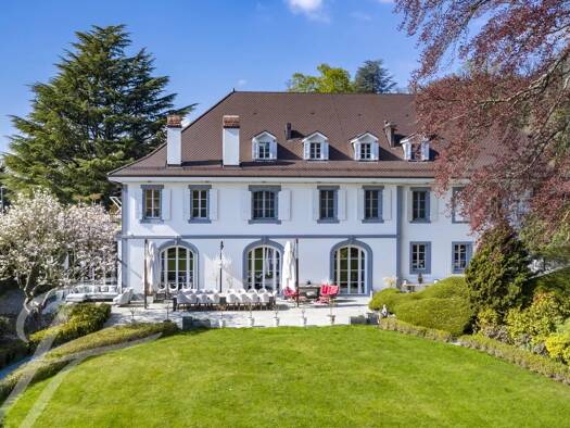 Einfamilienhaus zum Kauf 20 Zimmer 1.500 m² 10.167 m² Grundstück Jouxtens-Mézery 1008